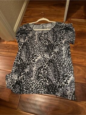Black & White Paisley Print Short Sleeve Tunic
